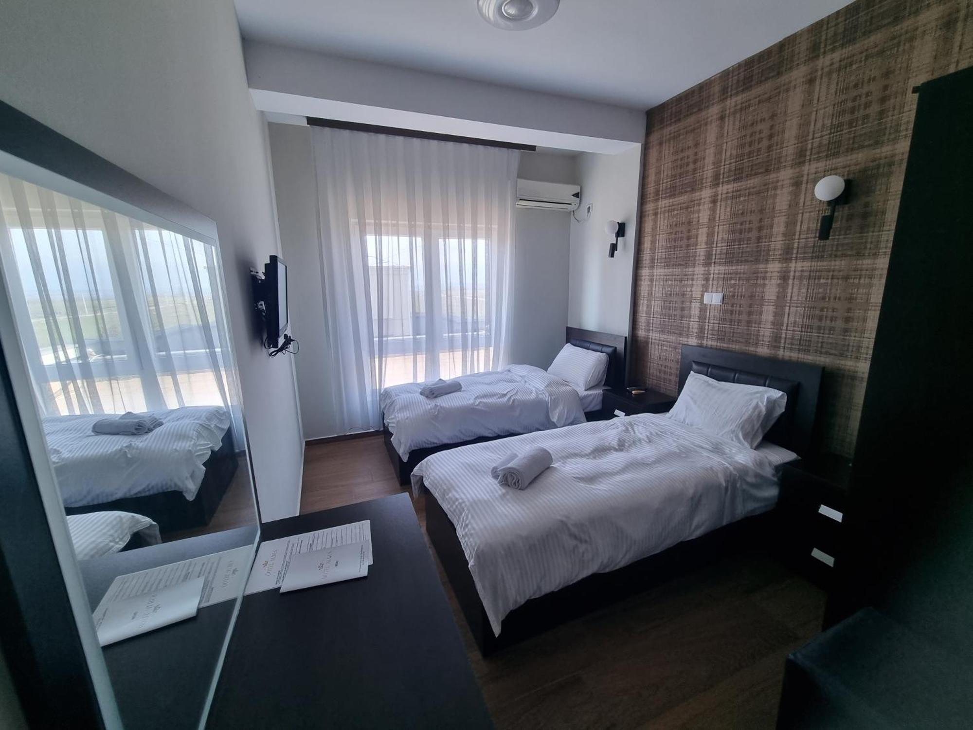 Hotel Albes プリズレン エクステリア 写真